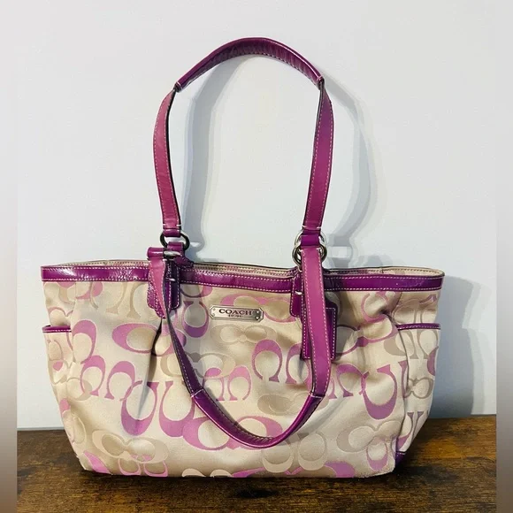 Vintage Coach Purple Leather Patch - Picture 3 of 12